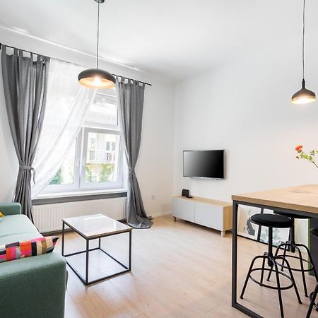 Go2Zagreb Chick Apartment Private Parking Available Esterno foto