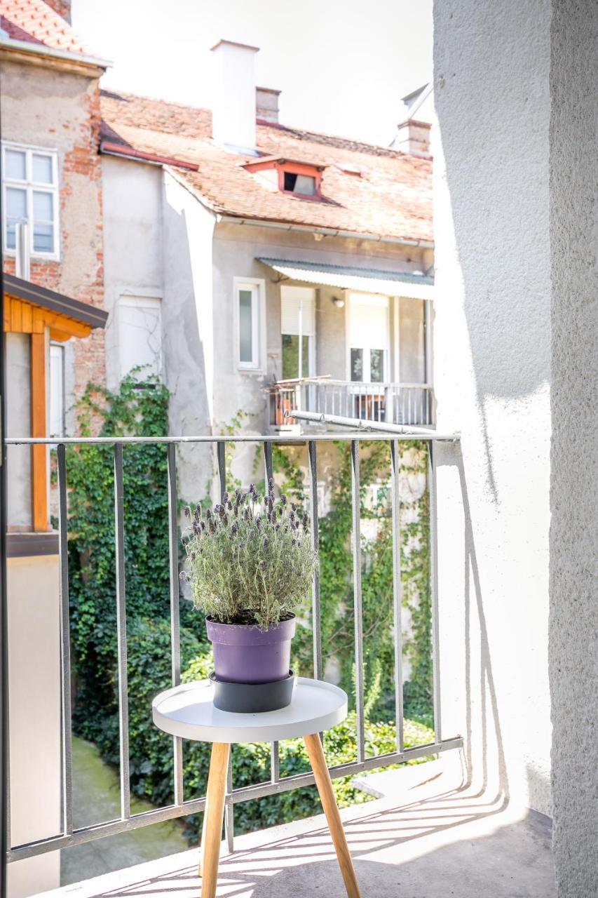 Go2Zagreb Chick Apartment Private Parking Available Esterno foto